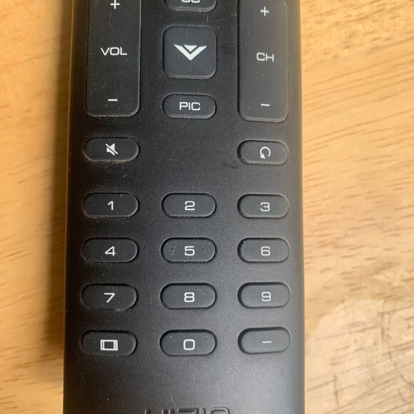 Genuine OEM Vizio Smart LCD LED TV Remote XRT136 Vudu Amazon iheart Netflix - Picture 4 of 8